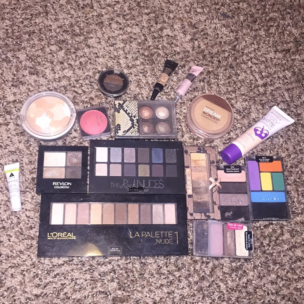 Makeup lot